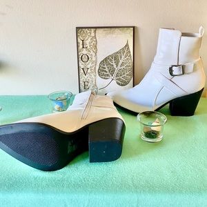 White cow girl ankle boots!